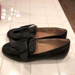 FitFlop black leather shoes